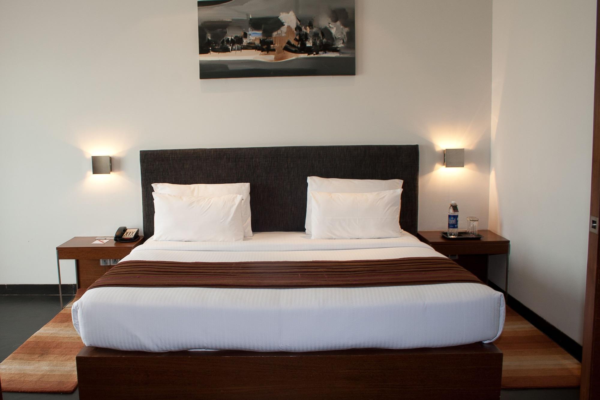 Hotel Parc Estique Pune Luaran gambar