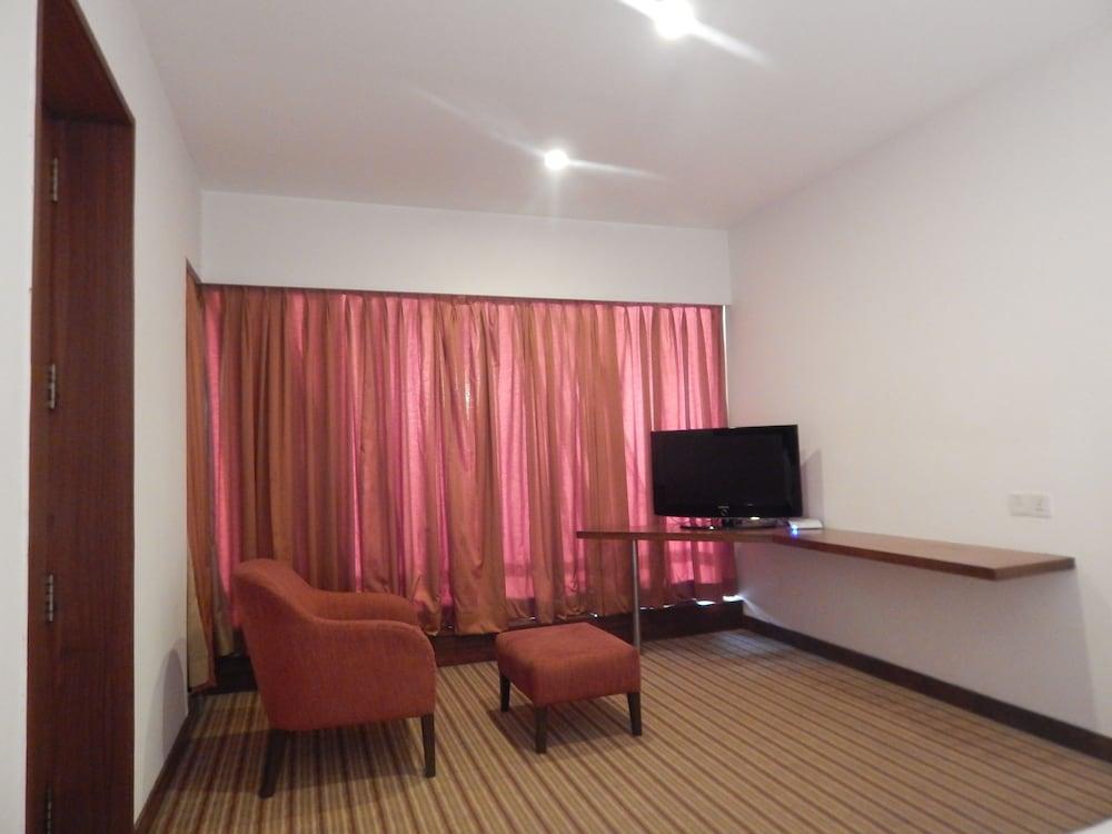 Hotel Parc Estique Pune Luaran gambar