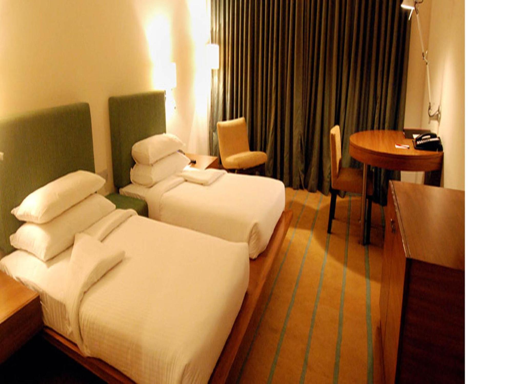 Hotel Parc Estique Pune Luaran gambar