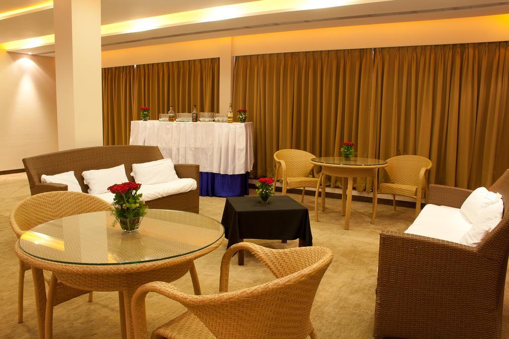 Hotel Parc Estique Pune Luaran gambar