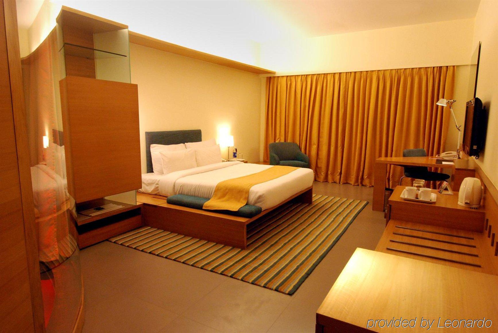 Hotel Parc Estique Pune Bilik gambar