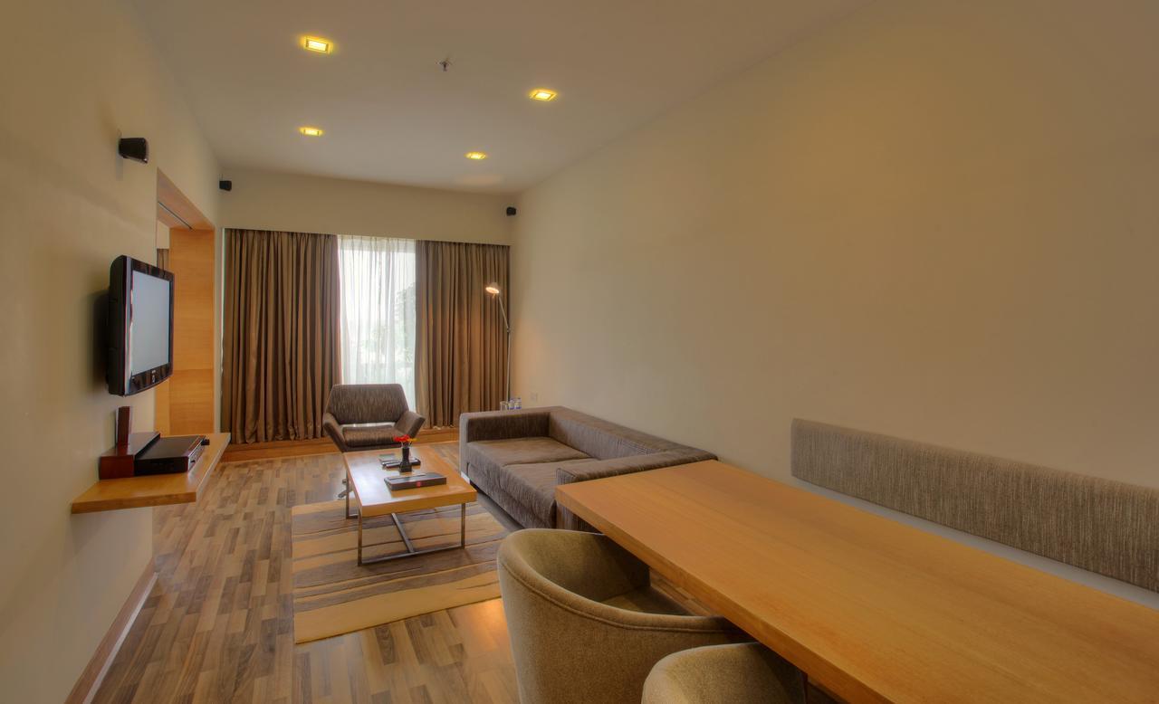 Hotel Parc Estique Pune Luaran gambar