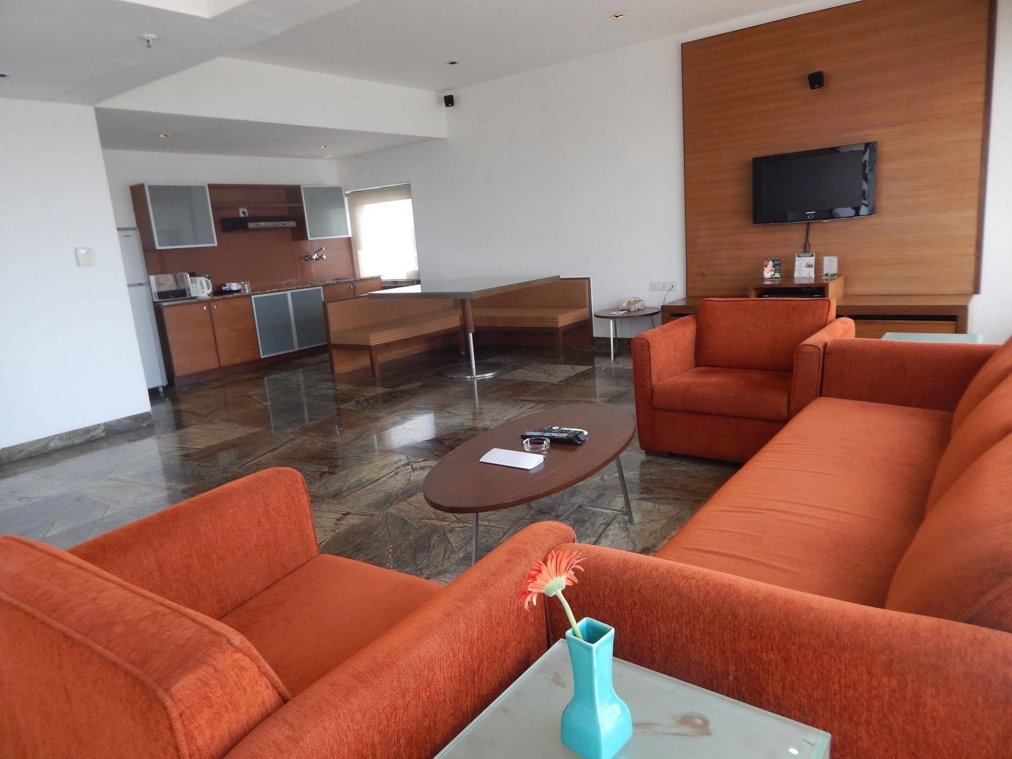 Hotel Parc Estique Pune Luaran gambar