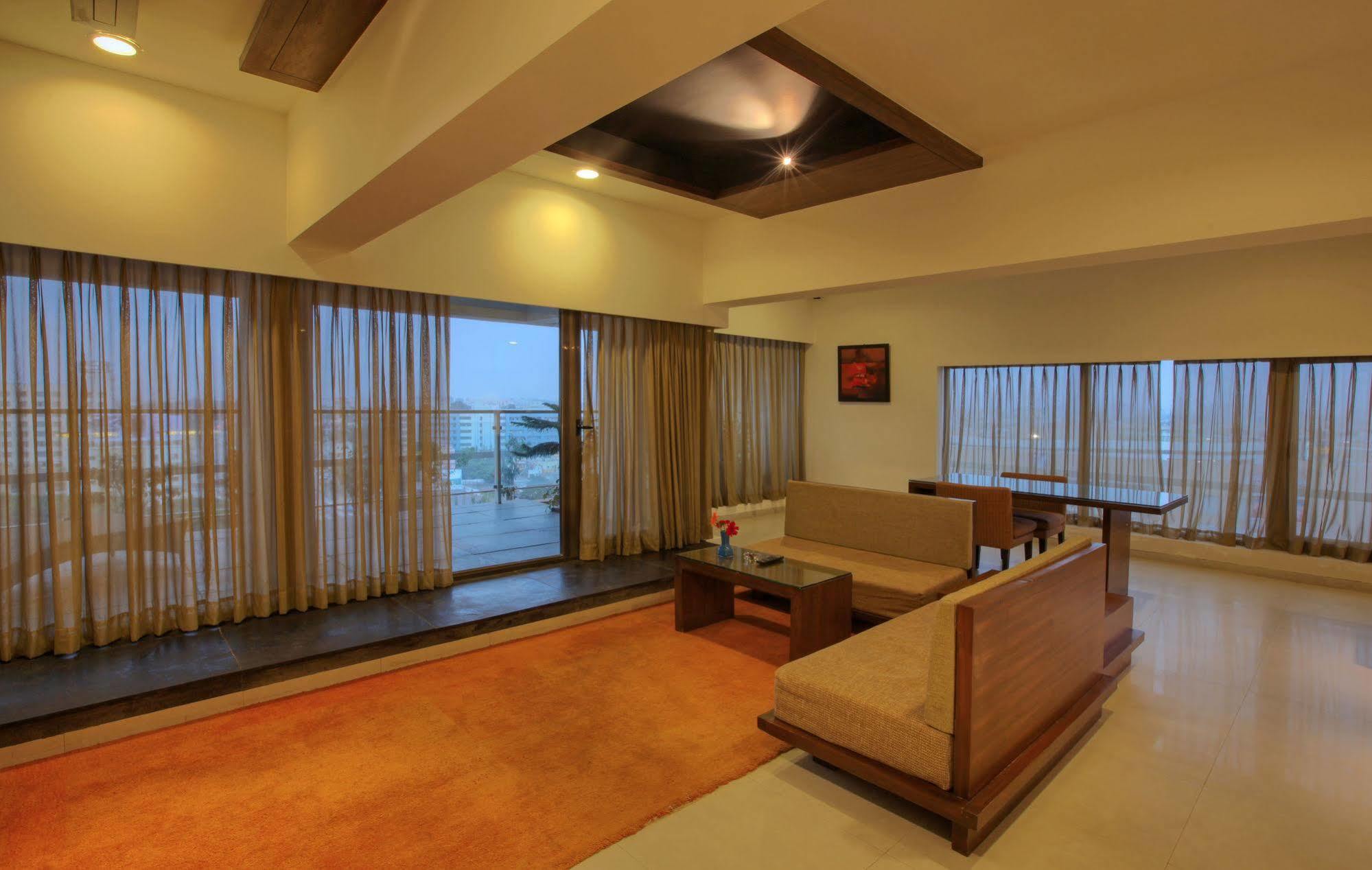 Hotel Parc Estique Pune Luaran gambar