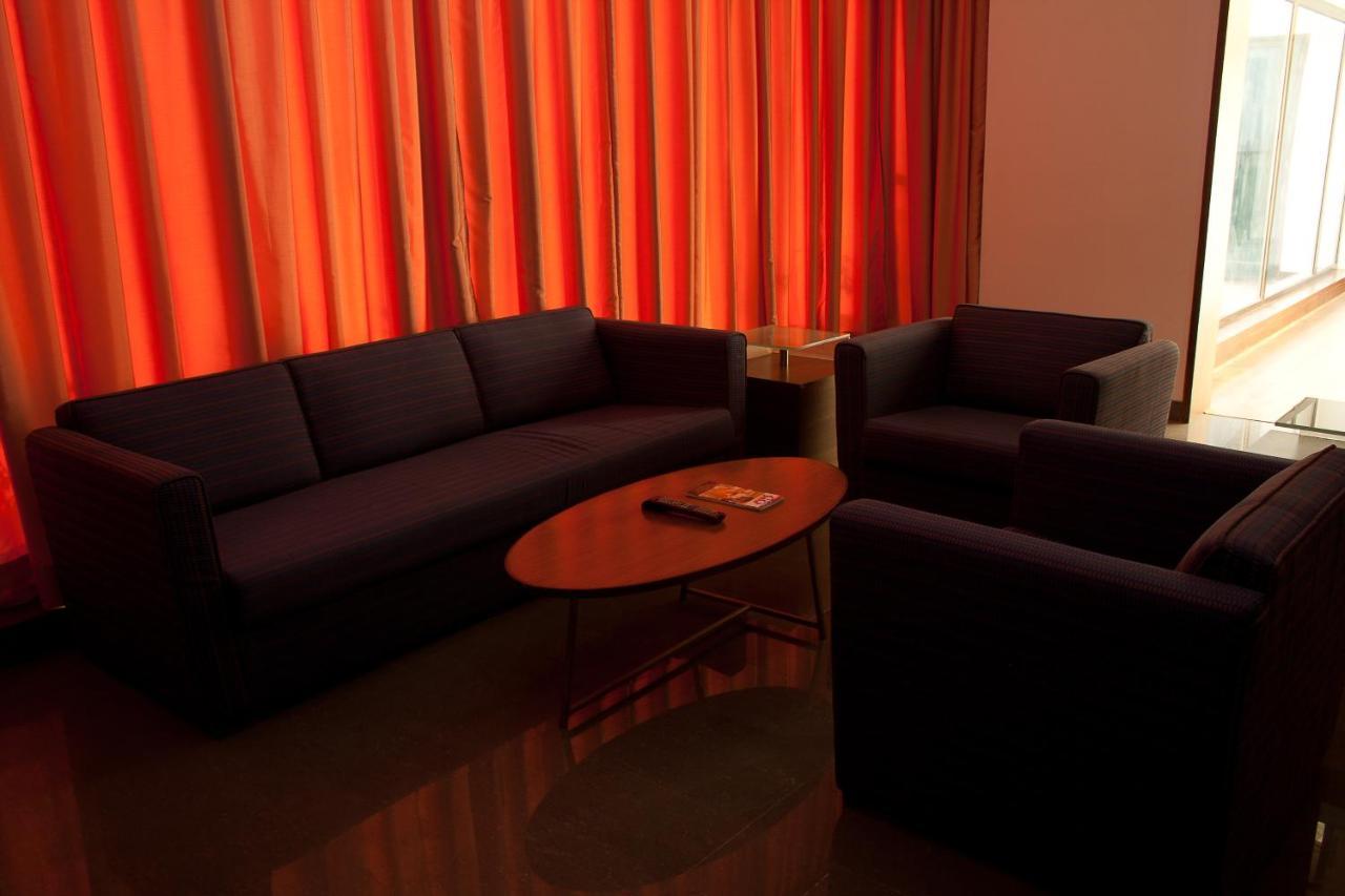 Hotel Parc Estique Pune Luaran gambar